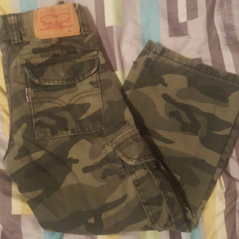 Camouflage Levi's Cargo pants